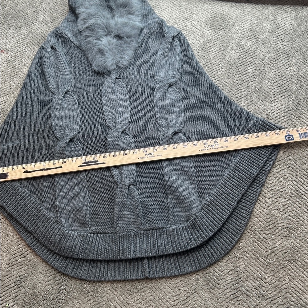 J. McLaughlin Gray Merino Wool Cape Poncho Rabbit Fur Hood M/L - Picture 11 of 12